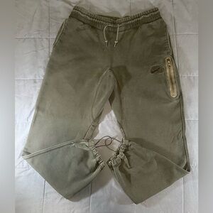 Nike Air Pivot Athletic Jogger Tapered Sweatpants Men's M Black 631900-011